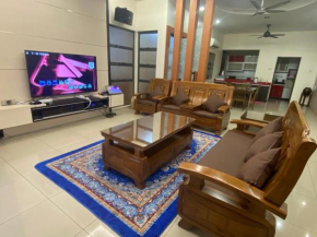 -NEW- Villa near SPICE Arena 45PAX with Pool Table, Karaoke and Kids Swimming Pool